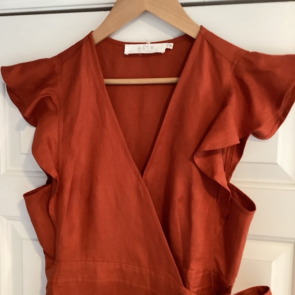 ASTR The Lable Linen Blend Wrap MIDI Dress M - Picture 2 of 14